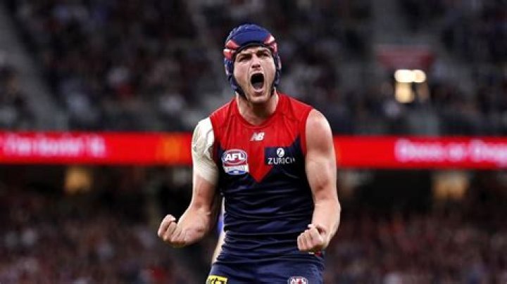 
Angus Brayshaw Height, Weight, Net Worth, Age, Birthday, Wikipedia, Who, Nationality, Biography 