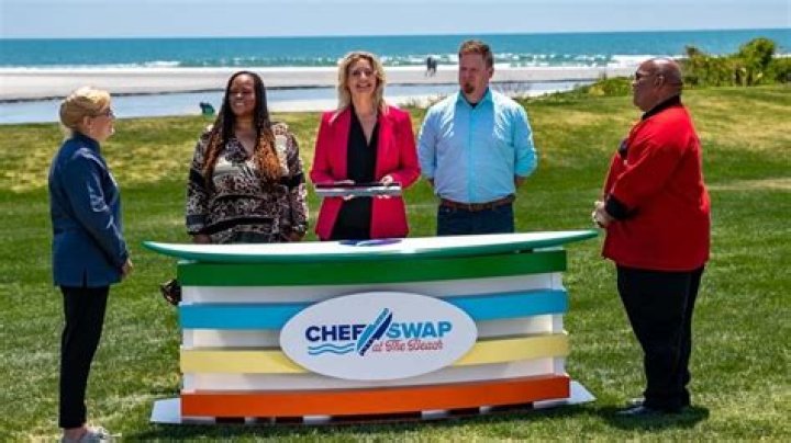 Chef Swap At The Beach Amanda Freitag Kids With Her Husband; Family Ethnicity And Net Worth