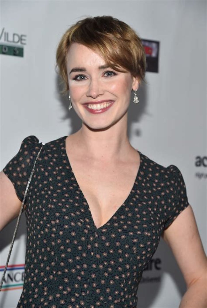 
Dominique McElligott Height, Weight, Net Worth, Age, Birthday, Wikipedia, Who, Nationality, Biography 