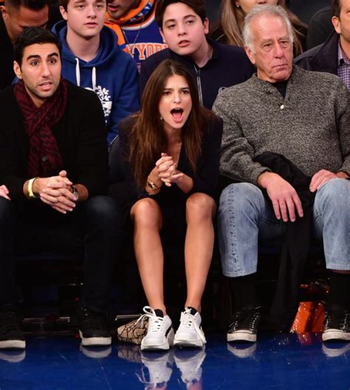 
Emily Ratajkowski Spotted Enjoying Knicks Game with Eli Bronfman 