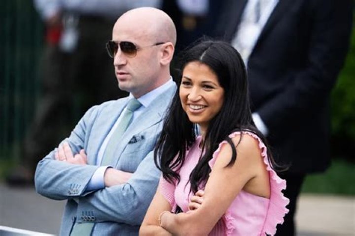 
Is Stephen Fulton Married? Details About His Wife And Family 