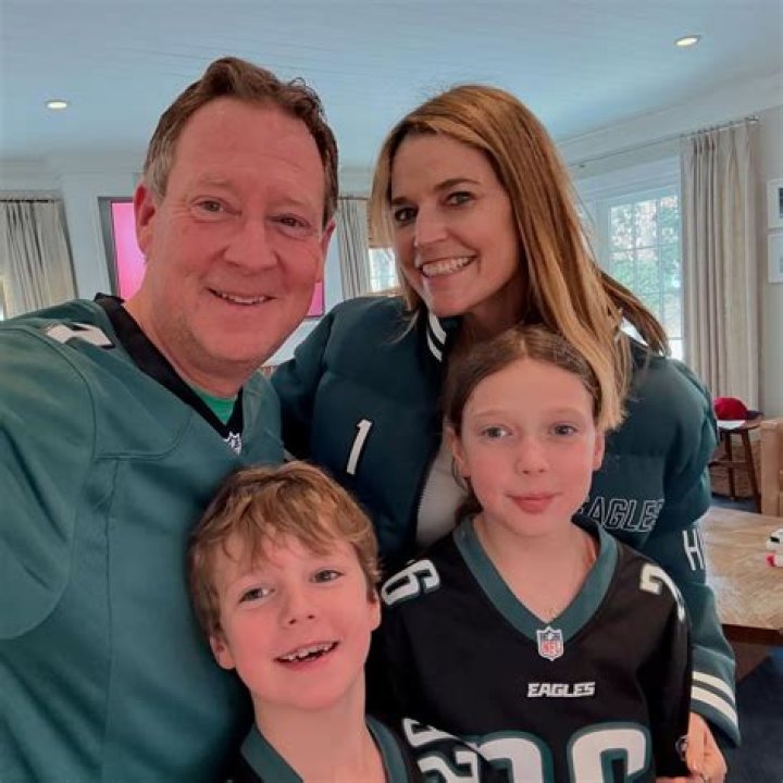 
Joe Thomas is Married to Wife: Annie Thomas. Kids. 