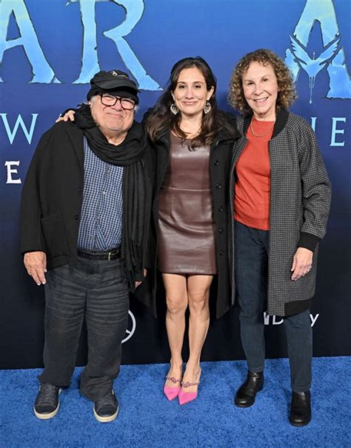 
Lindsey Pearlman And Ron Perlman Are Totally Unrelated 