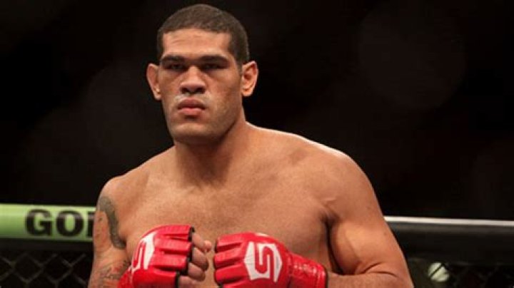 
Mario Silva Height, Weight, Net Worth, Age, Birthday, Wikipedia, Who, Nationality, Biography 