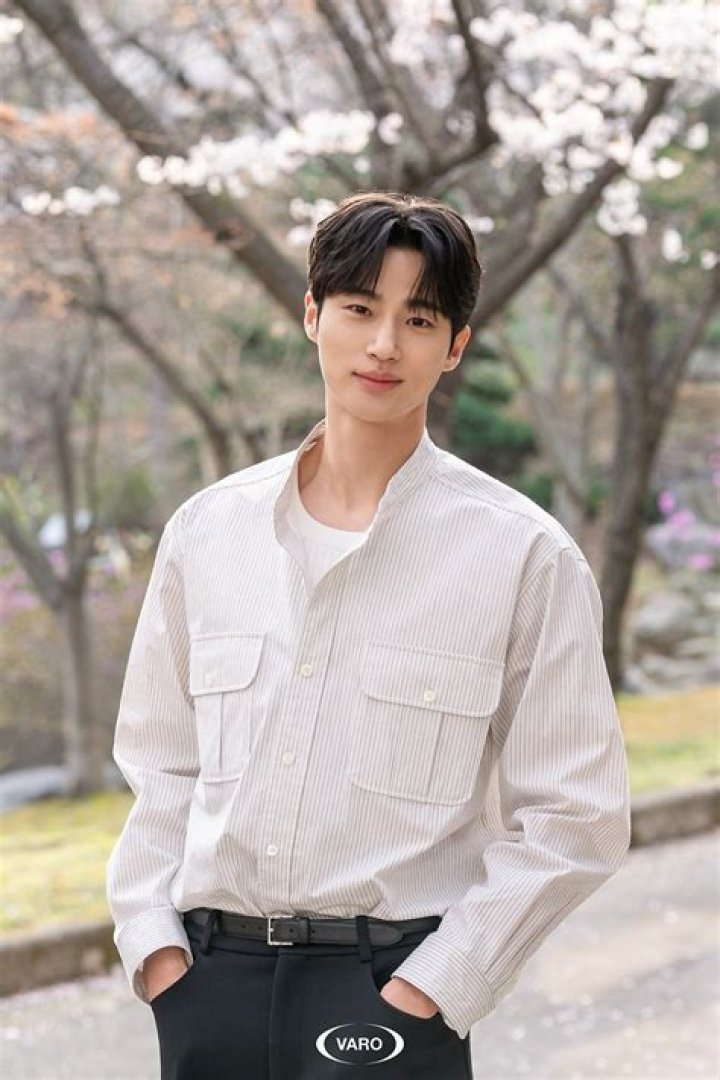 Oh Chang Seok Height, Weight, Net Worth, Age, Birthday, Wikipedia, Who, Instagram, Biography