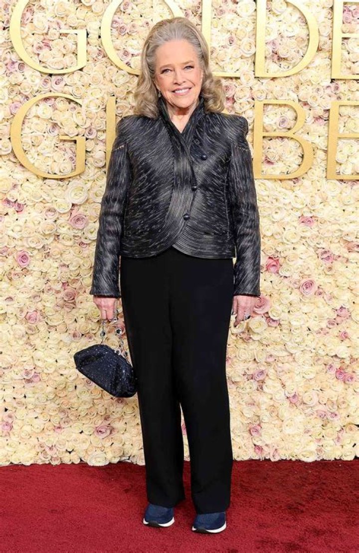 
Suzie Bates Height, Weight, Net Worth, Age, Birthday, Wikipedia, Who, Nationality, Biography 