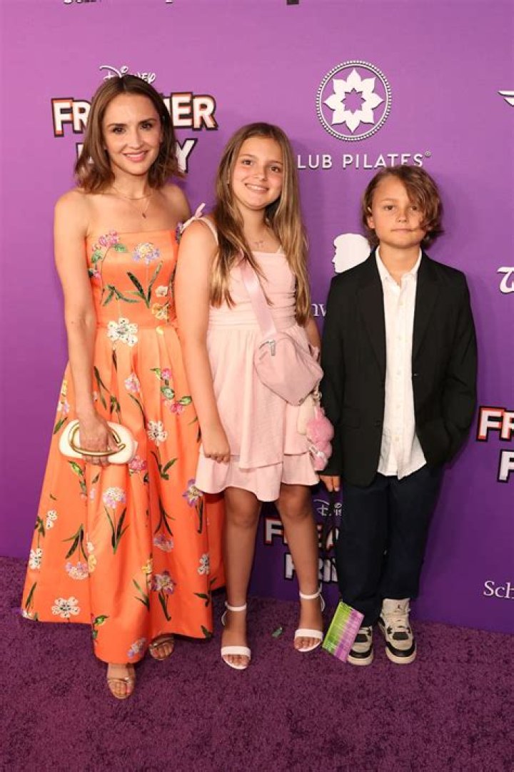 Who is Rachael Leigh Cook and How Old is She?