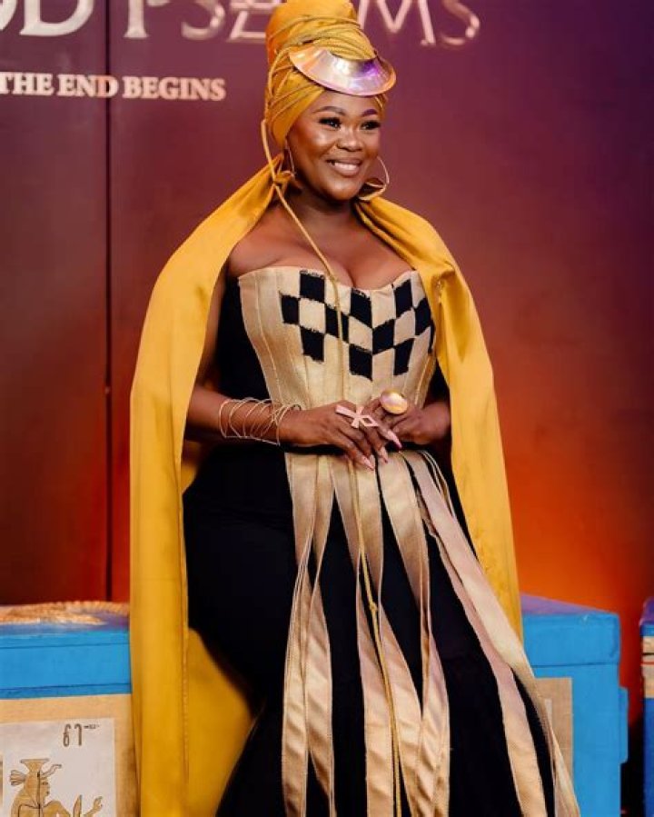 Zikhona Sodlaka Height, Weight, Net Worth, Age, Birthday, Wikipedia, Who, Nationality, Biography